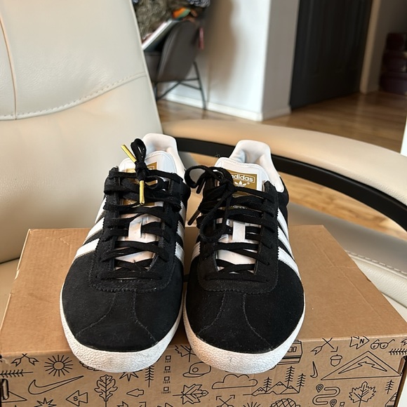 Womens Gazelle Adidas - Picture 4 of 9